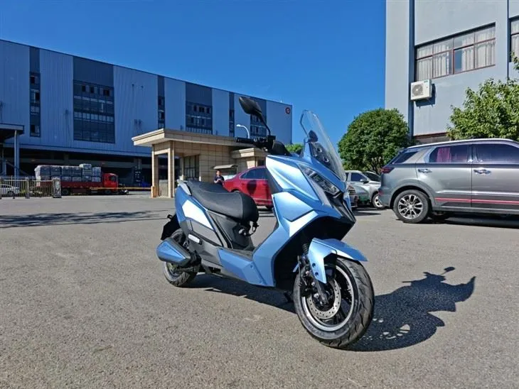 Elektrický skútr 2500w Levné čínské elektrické skútry Grafenová baterie